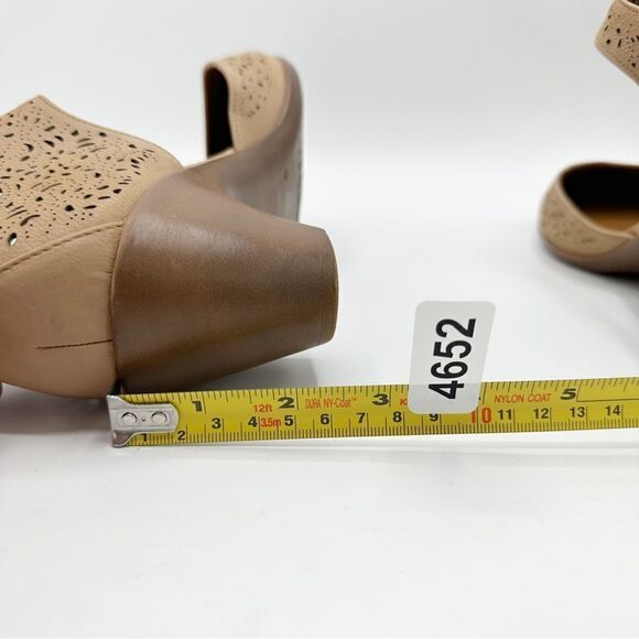 Easy Spirit Cindie Mary Jane Heels Taupe Size 12 Wide - Picture 13 of 14